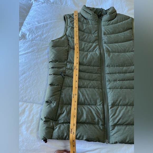 McKinley Gosford Puffer Vest Womens Size Small Outdoor Down Olive Green Zip. - Picture 3 of 8